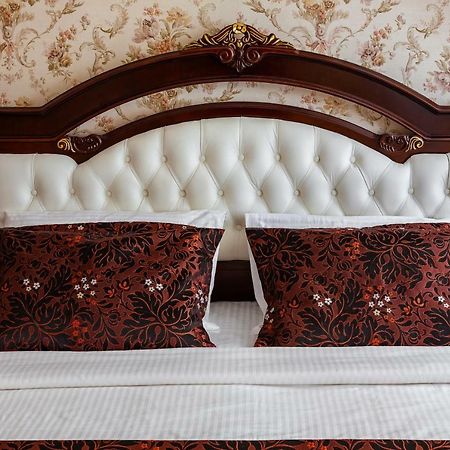 Romari Проспект Свободи 31 Lviv Dış mekan fotoğraf